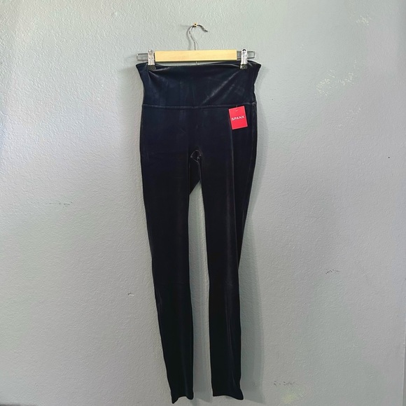 NWT Spanx Velvet Leggings - Picture 4 of 9